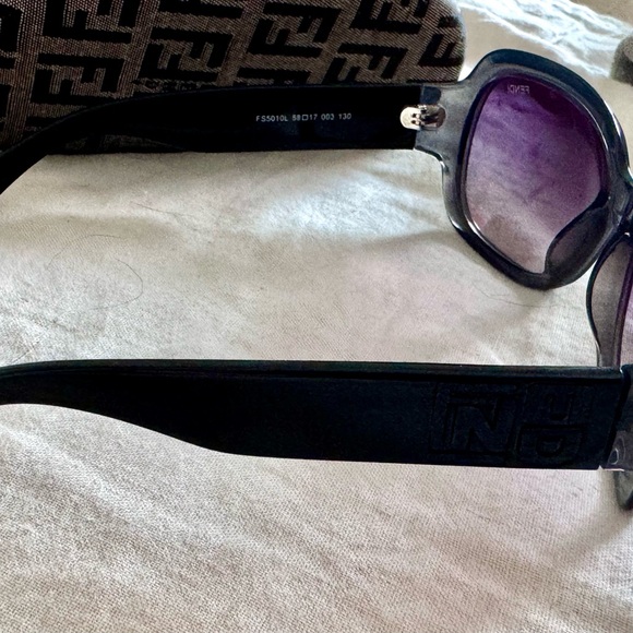 Authentic Fendi Sunglasses with Case - Picture 6 of 8